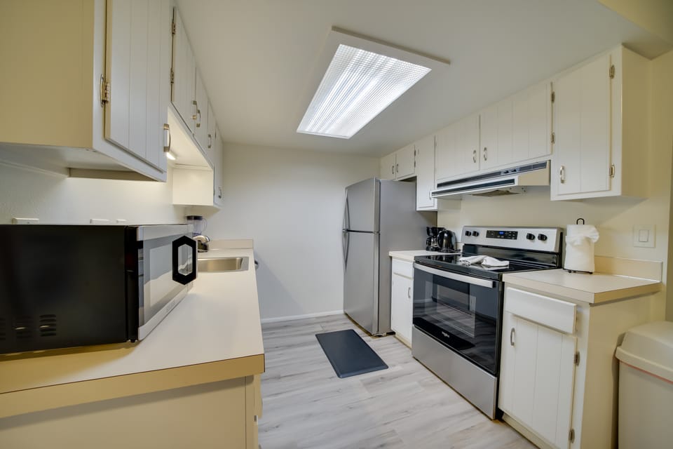 Eastside Tech Hub Home Base Near I-90 & Factoria! House in Bellevue