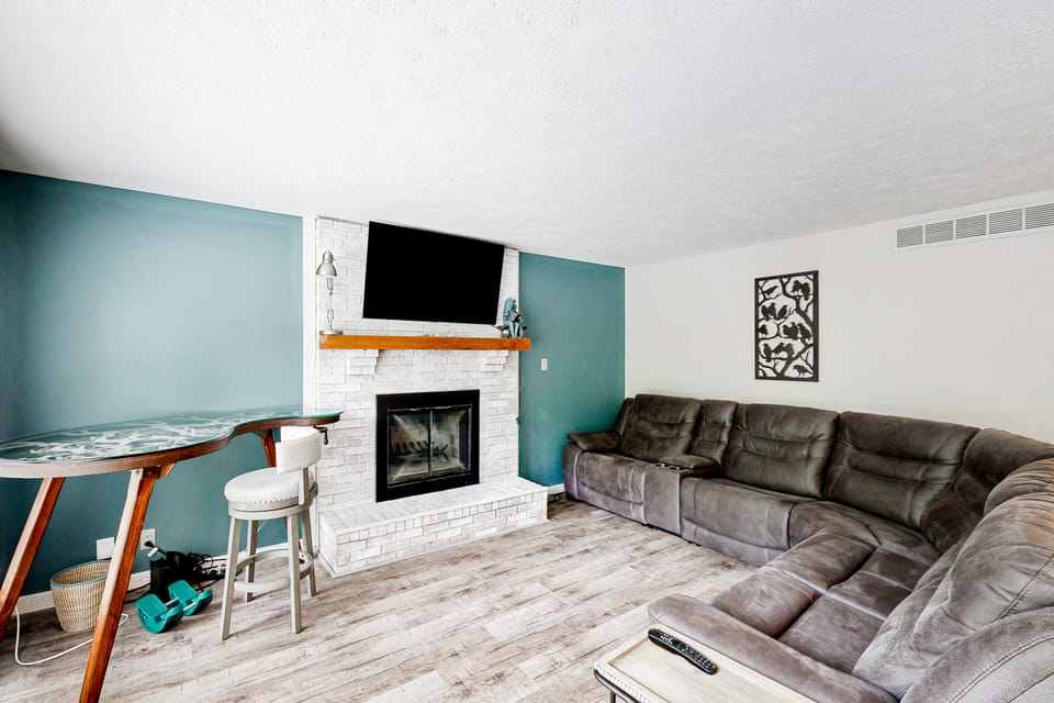 'Heart Pond Resort' Home in Carmel-Westfield Area House in Westfield