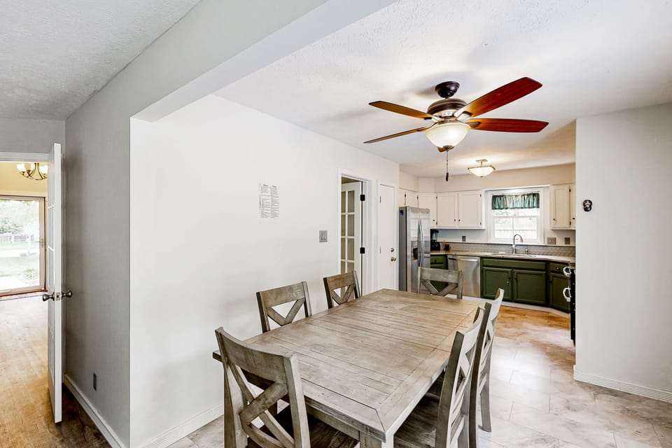 'Heart Pond Resort' Home in Carmel-Westfield Area House in Westfield