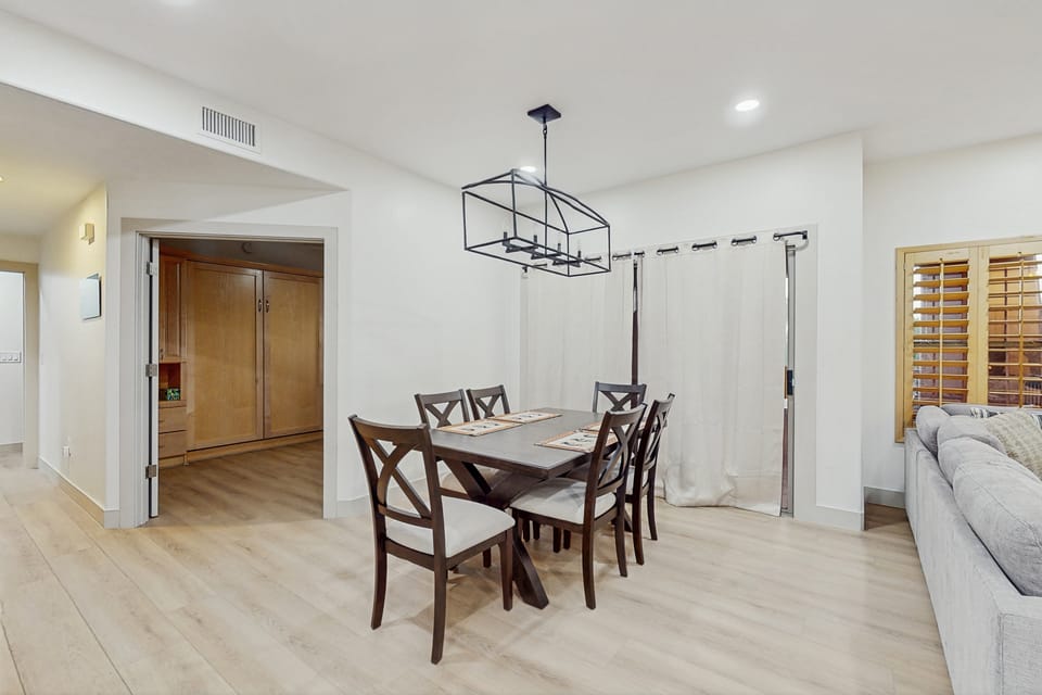 Balcony & Pool Access! Extended Stay in Scottsdale Apartment in Grayhawk