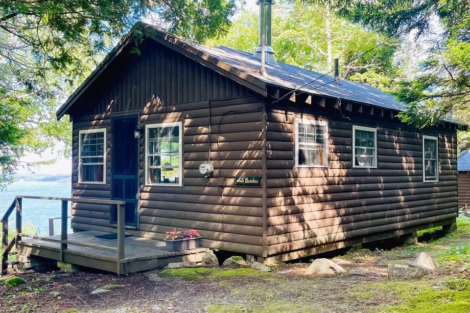 Bay-View Getaway w/ Deck Between Camden & Belfast! House in Northport