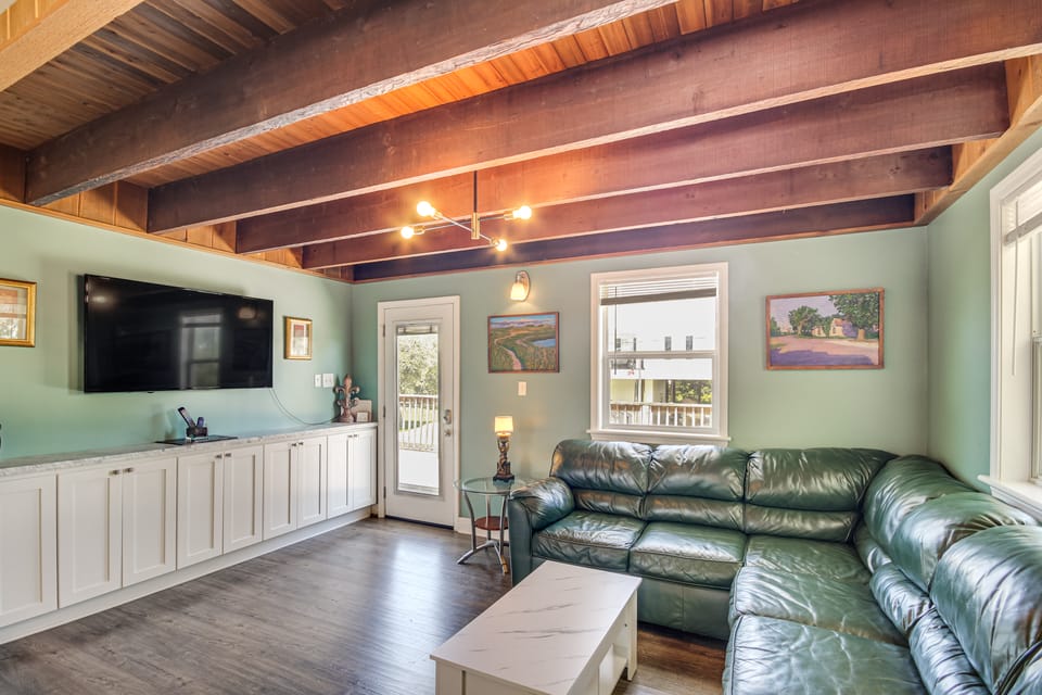 Canal & Boat Launch: Bay St Louis Group Getaway House in Mississippi