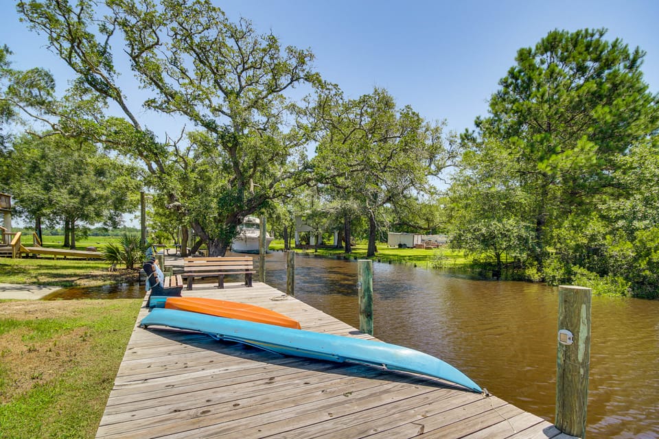 Canal & Boat Launch: Bay St Louis Group Getaway House in Mississippi