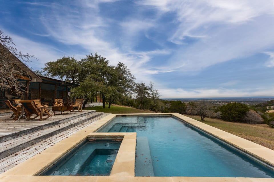 Pool, Porch & Stunning Views: Spacious Texas Home! House in Texas