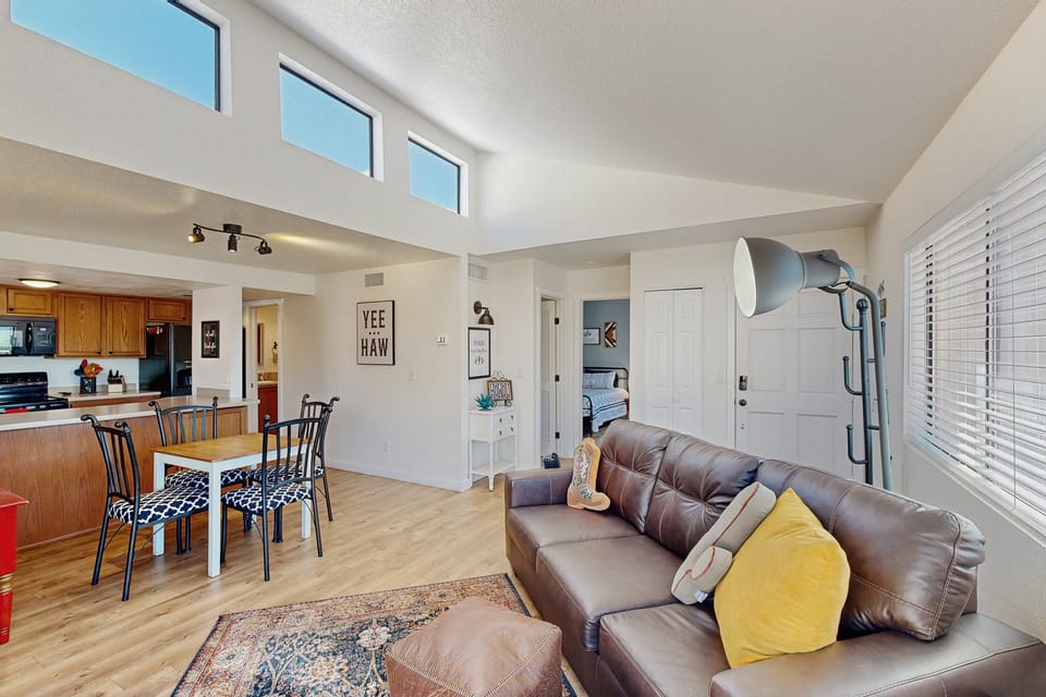 Mtn-View Condo w/ Resort Amenities in Tucson! Apartment in Catalina Foothills