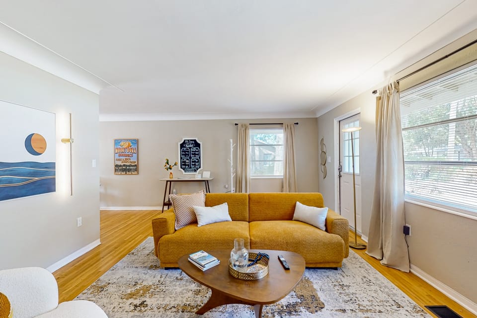 Steps to Dtwn! Dog-Friendly 'Mount Dorable' Haven House in Mount Dora