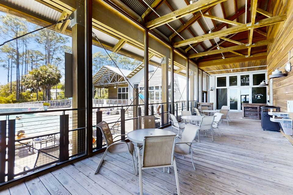 Saint Teresa Escape: Walk to Beach & Arcade! House in Florida