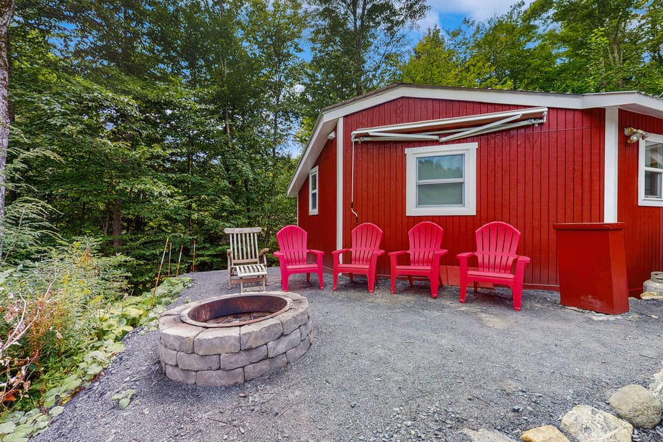 Tiny House at Sugarbush North: Adventure Hub! House in Fayston