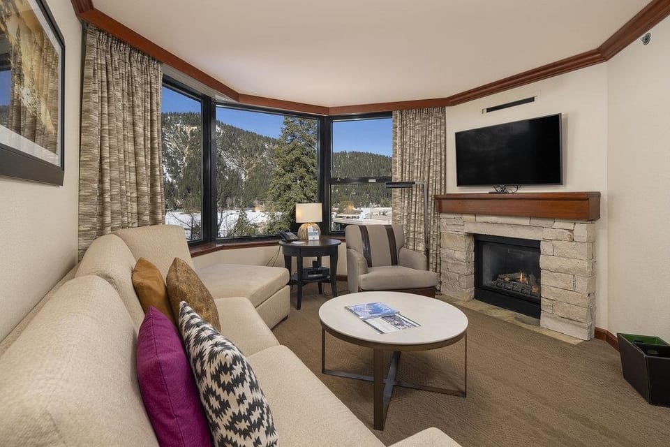 Mtn-View Escape w/ Resort Perks in Olympic Valley Apartment in Palisades Tahoe (Olympic Valley)