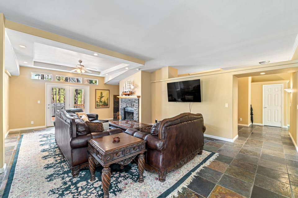 200 Acres, River Access: 'Feather House' in NorCal House in Sierra Nevada