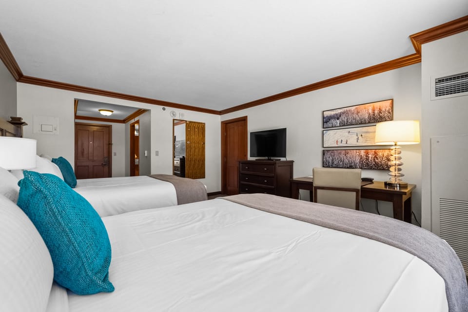 Olympic Valley Summer Stay: Everline Resort & Spa! Apartment in Palisades Tahoe (Olympic Valley)