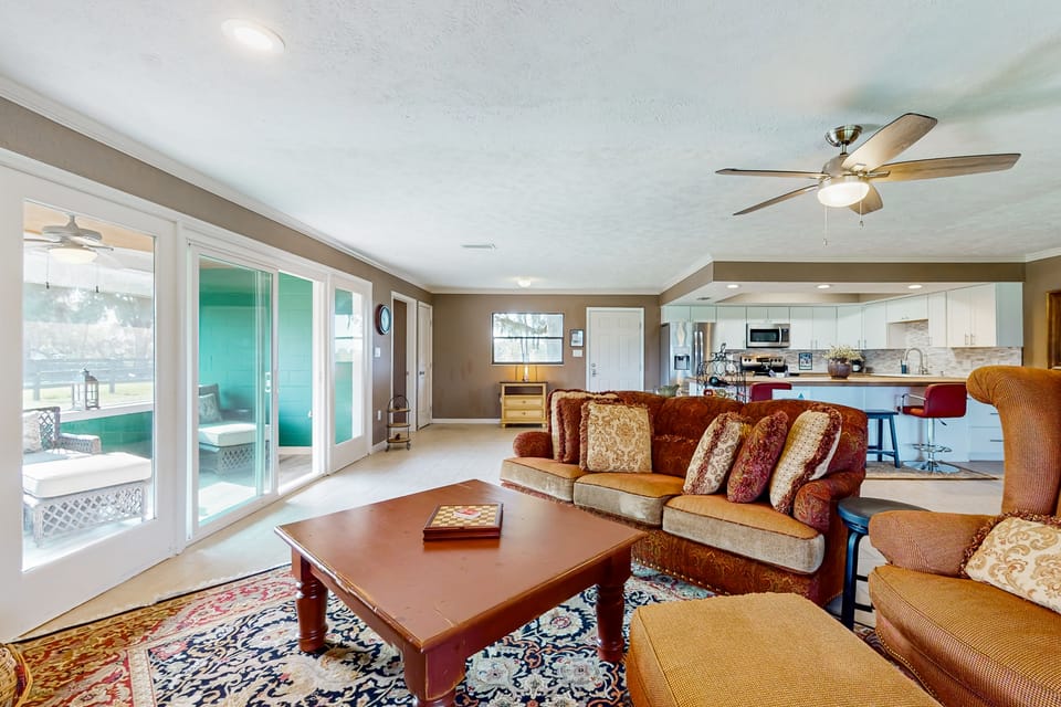 7 Mi to Paynes Prairie Preserve! Rural Retreat House in Florida