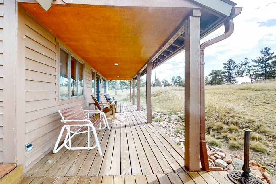 Panoramic Views! 'The Cozy Fox Cabin' in Livermore House in Colorado