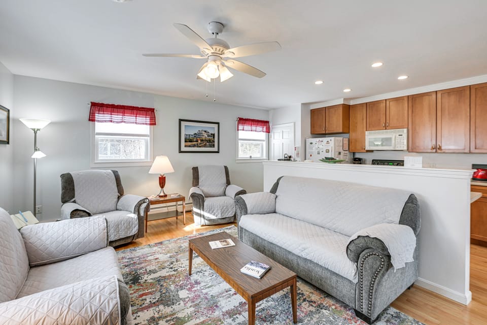 Unbeatable Downtown Location! Bar Harbor Apt Apartment in Acadia National Park
