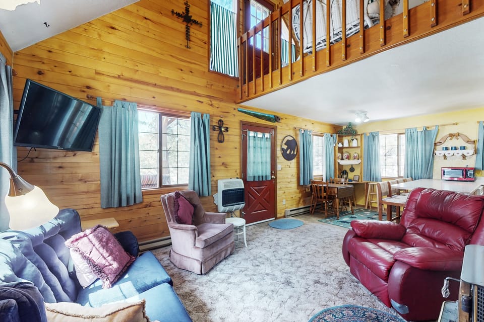 Tranquil Wet Mtn Cabin w/ Views on 3 Acres! House in Colorado