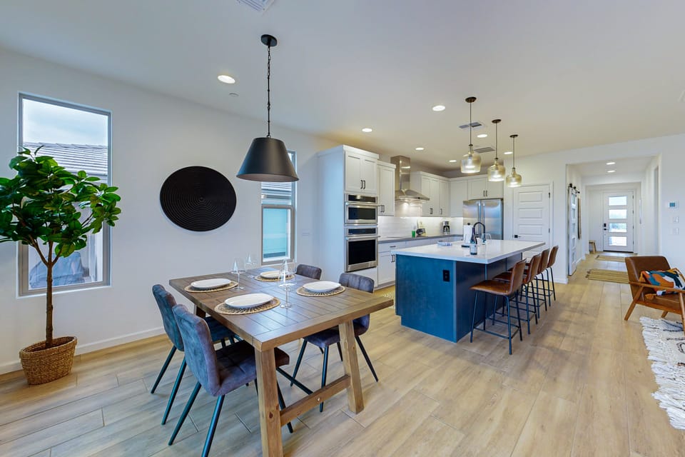 Mtn-View Patio & Resort Perks: Verde River Retreat House in Maricopa County