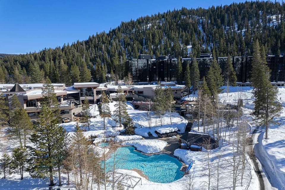 Olympic Valley Studio For Summer: Everline Resort! Apartment in Palisades Tahoe (Olympic Valley)