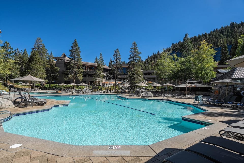 Olympic Valley Studio For Summer: Everline Resort! Apartment in Palisades Tahoe (Olympic Valley)