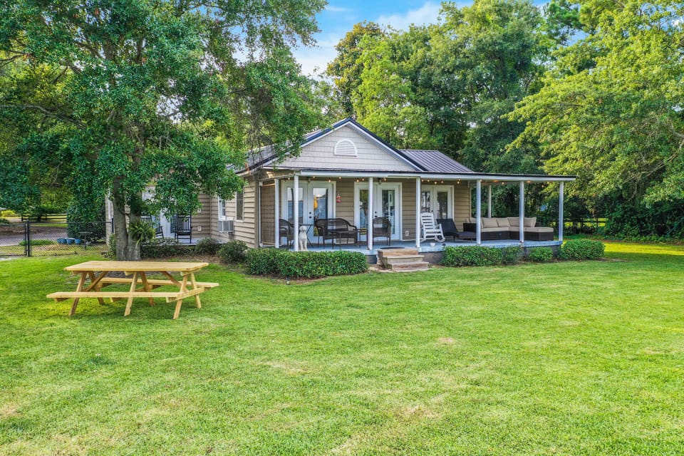 Dock & Fire Pit: Lakefront Bonneau Home! House in South Carolina
