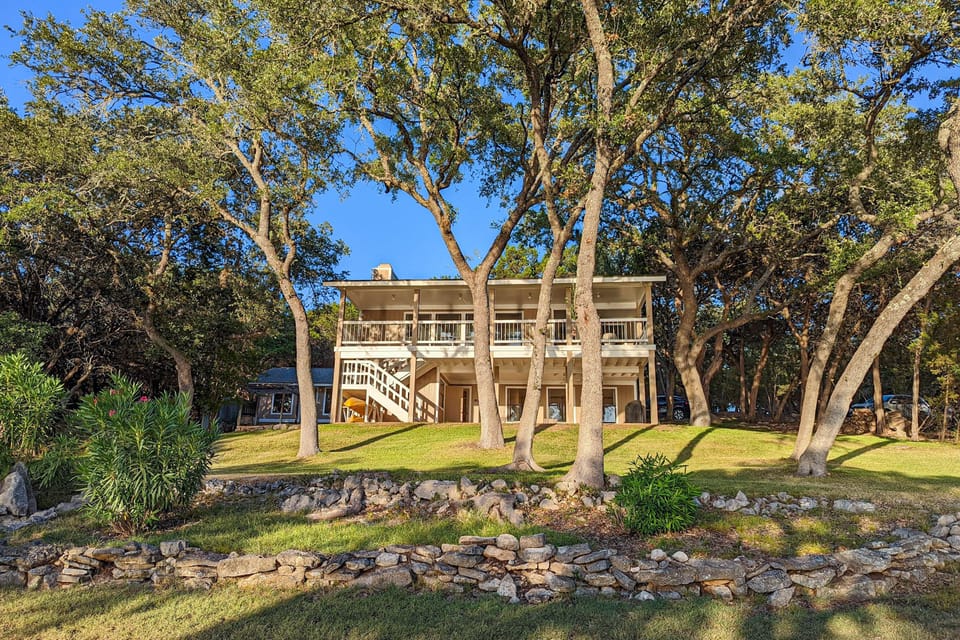 Waterfront Canyon Lake Retreat: Dogs Welcome! House in Canyon Lake