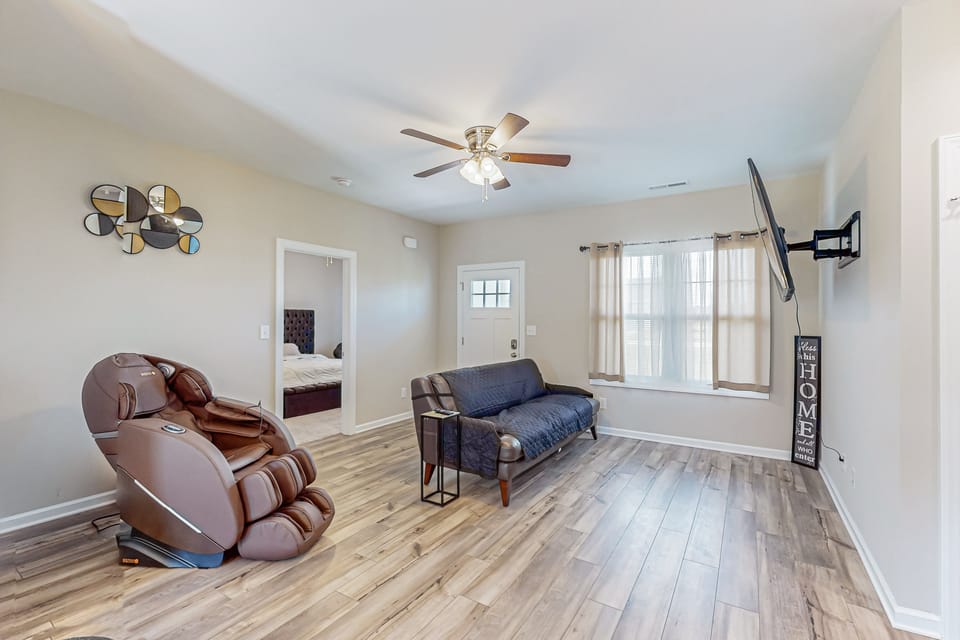 Remote-Work Ready! 'Serenity House' in Goldsboro House in North Carolina