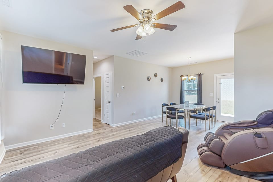 Remote-Work Ready! 'Serenity House' in Goldsboro House in North Carolina