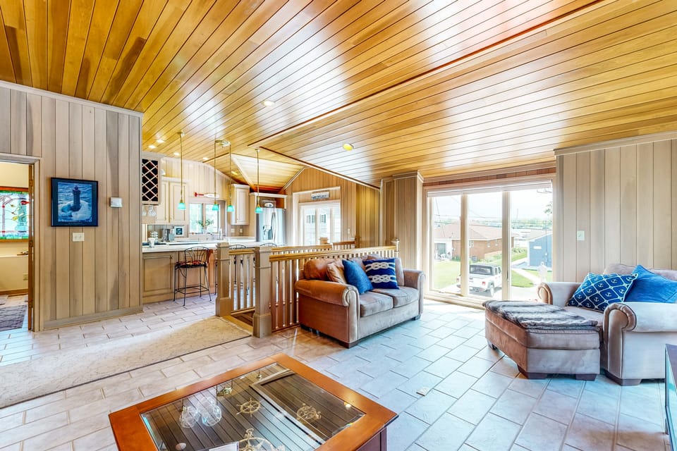 The Boat House w/ Dock: Enjoy Lake Life! House in Indiana