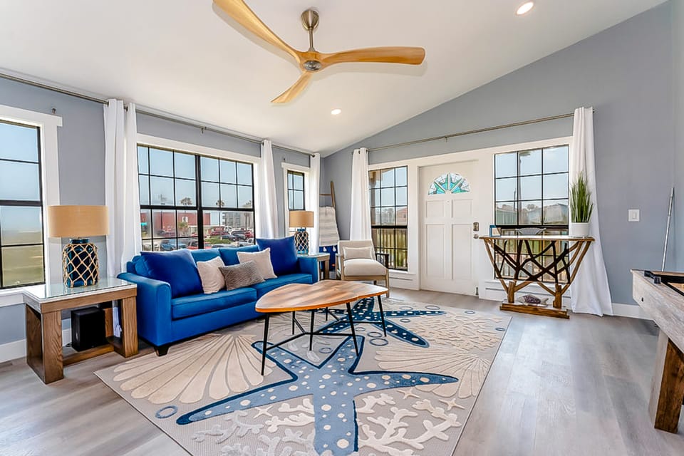 Walk to Beach! Updated Home in South Padre Island Apartment in South Padre Island