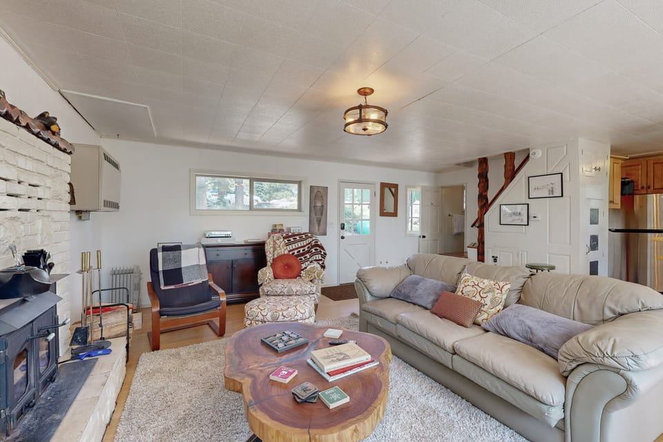 10 Mi to Bear Valley Resort: Serene Mtn Retreat House in Calaveras County