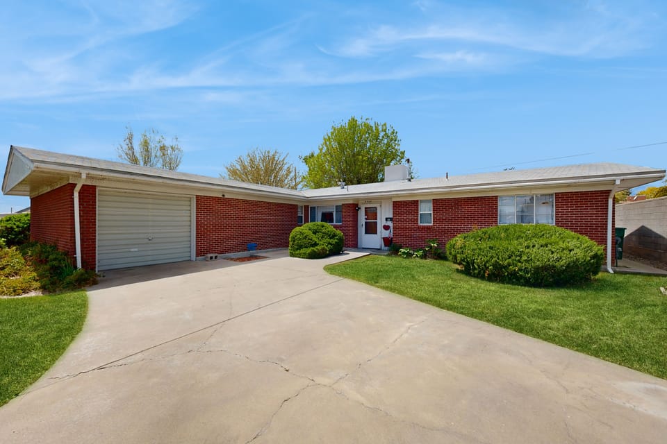 Farmington Family Home w/ Private Patio House in Farmington