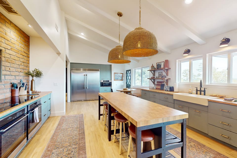 Golf, Hike & More! Sprawling Retreat in Show Low House in Show Low