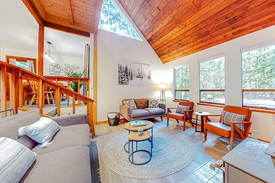 Year-Round Adventure! 'Glacier Getaway' in Deming House in Washington