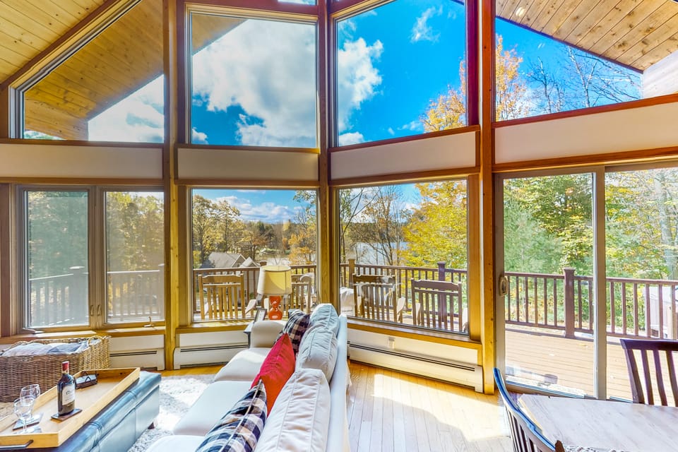 Hot Tub, Lake Views! All-Season Hinsdale Haven House in Berkshires