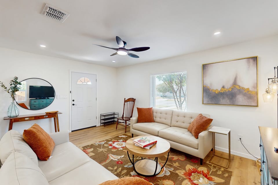 Game Room! Family Home, 6 Mi to Pearl District House in San Antonio