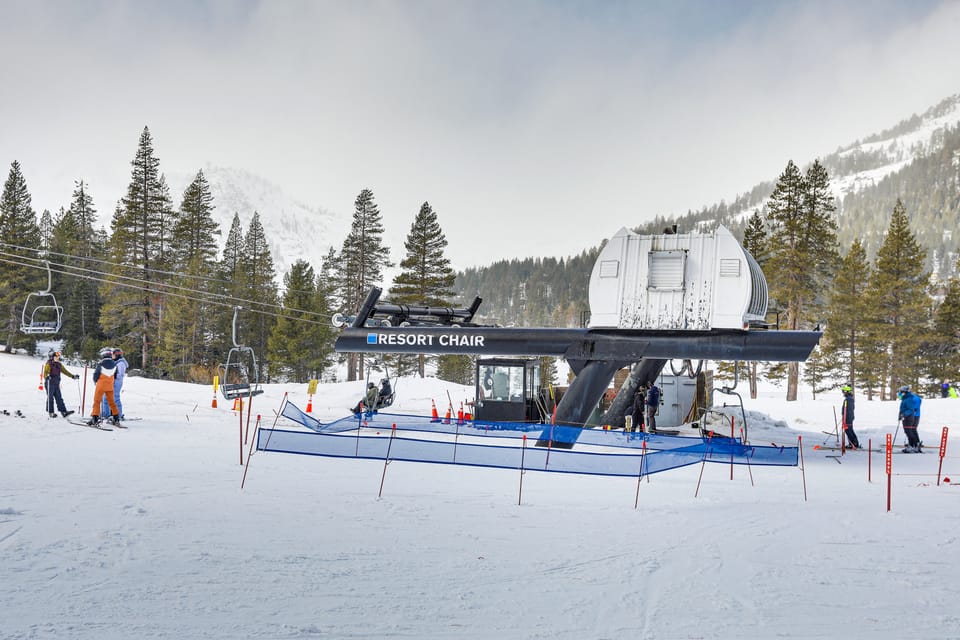 Olympic Valley Ski Base w/ On-Site Ice Skating! Apartment in Palisades Tahoe (Olympic Valley)