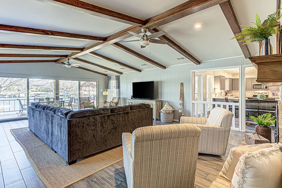 Deep Water Dock & Slip: Lake LBJ Getaway House in Kingsland