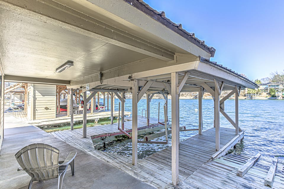 Deep Water Dock & Slip: Lake LBJ Getaway House in Kingsland