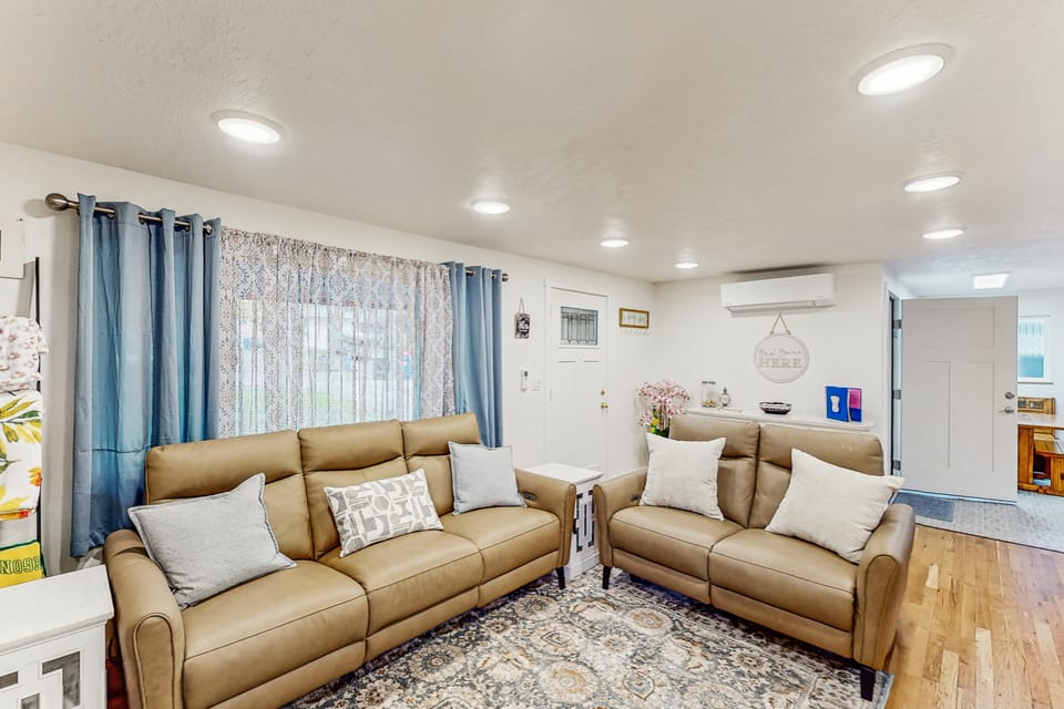 1 Mi to Campus! Family Home w/ Game Room in Eugene House in Eugene