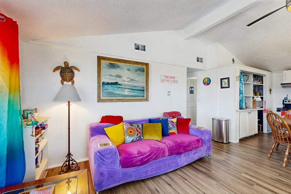 Oceanfront Bliss in Freeport! Colorful Beach House House in Brazoria County
