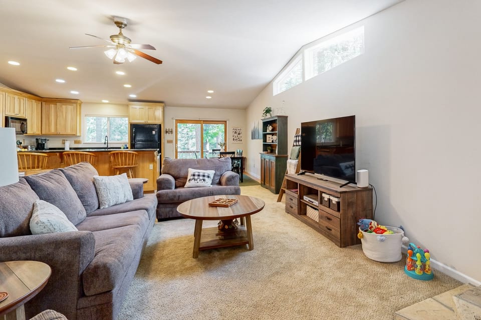 Fire Pit, Near Lake: 'Evergreen Escape' in Arnold House in Arnold