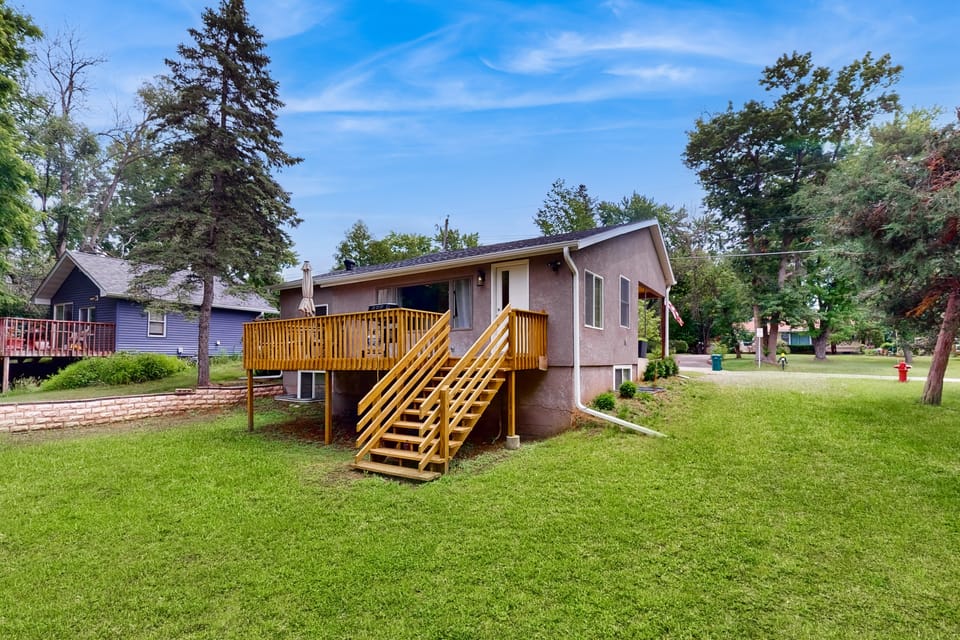 Steps to Dtwn & St Croix River! 'Stucco House' House in Wisconsin