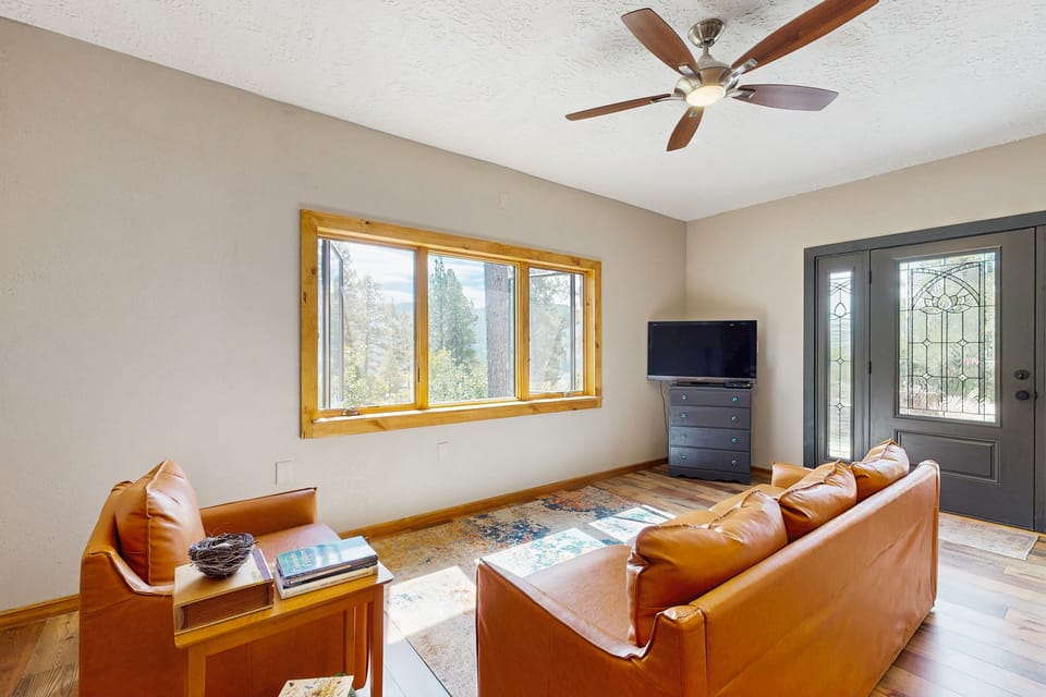 Romantic Mountain Retreat Near Vallecito Lake! House in La Plata County