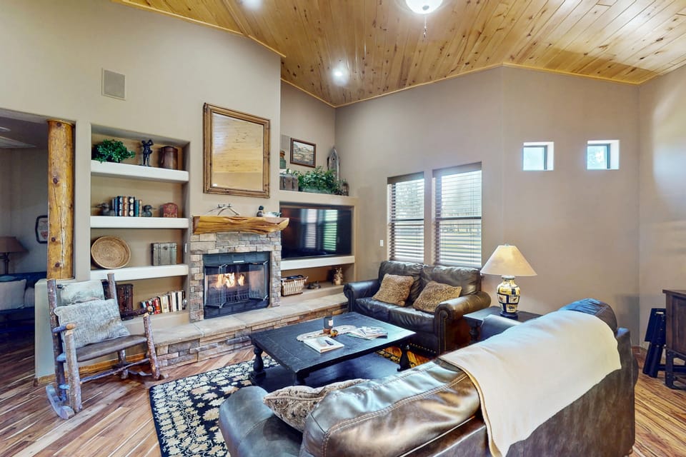 Golf, Trails & Lakes! Show Low Home w/ Bonus Suite Apartment in Show Low