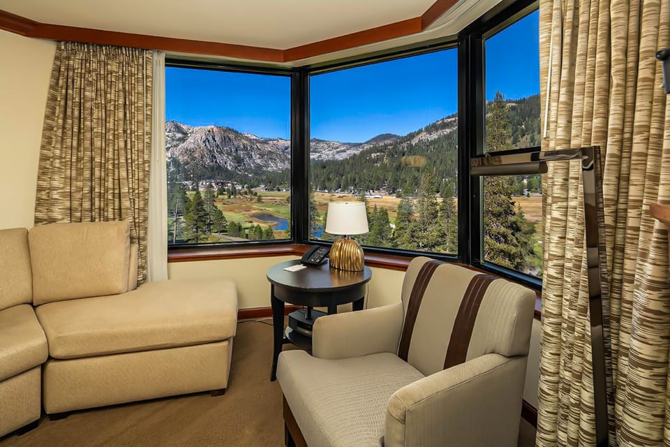 7th-Floor Everline Suite w/ Summer Resort Perks! Apartment in Palisades Tahoe (Olympic Valley)