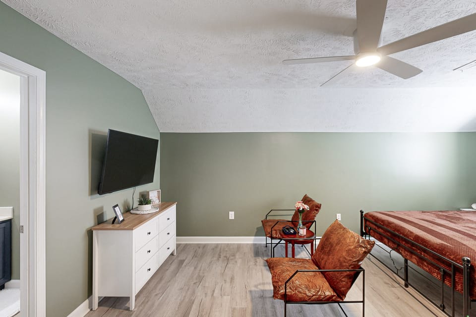 Golf, Hike & Explore! Pet-Friendly Home in Cameron House in North Carolina