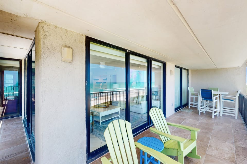 Beachfront Corner 3BR: Suntide III - Unit 910 Apartment in South Padre Island