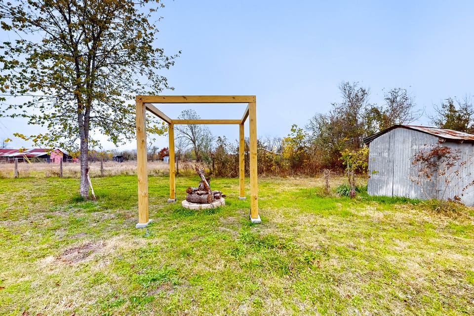 Countryside Charmer w/ Fire Pit in Washington! House in Texas