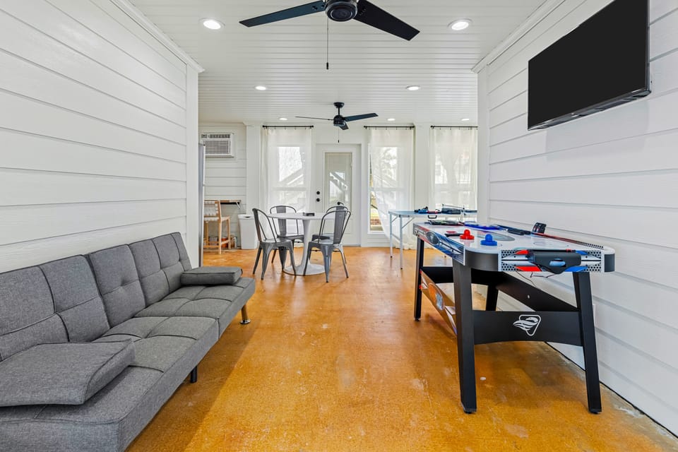 Bring Your Boat! Lake Charles Home w/ Dock & Lift House in Calcasieu Lake