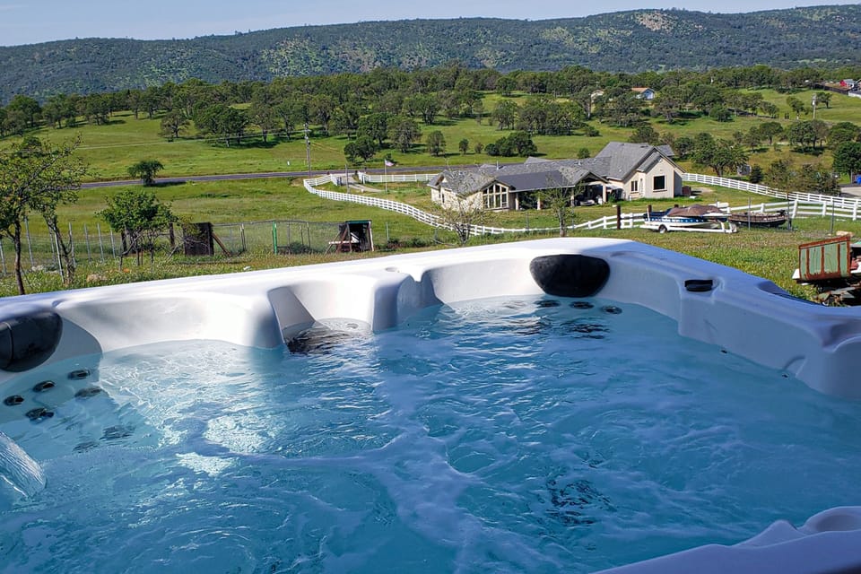 Hot Tub & Expansive Views: Copperopolis Mtn Home House in Copperopolis