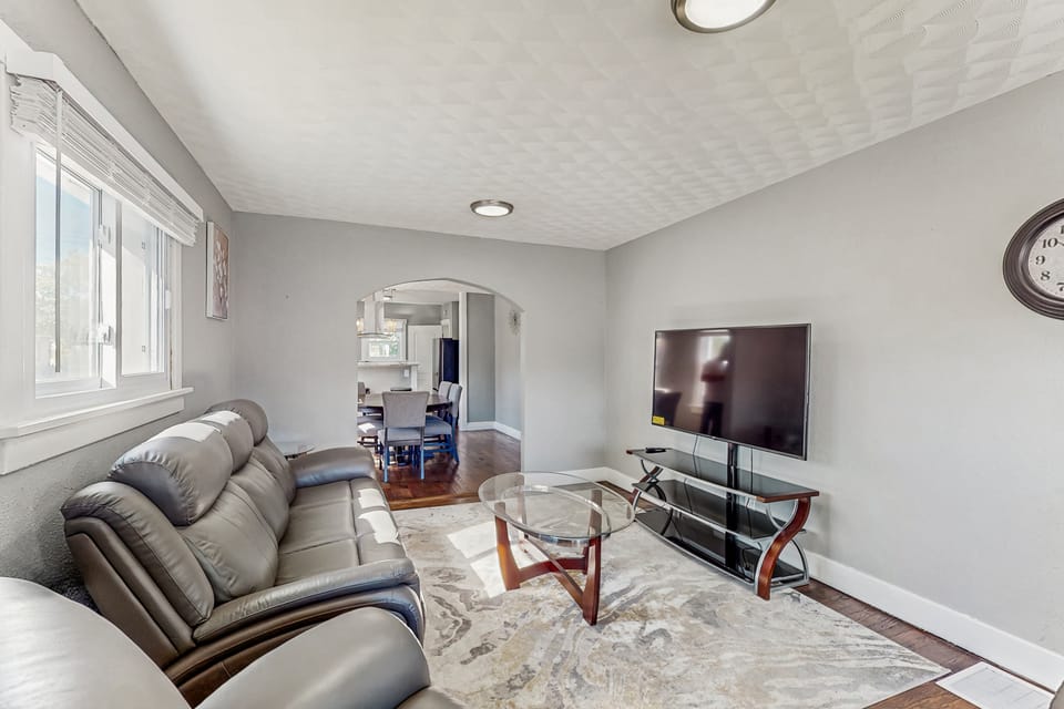 Near Beach! Group-Friendly Michigan City Retreat House in Michigan City